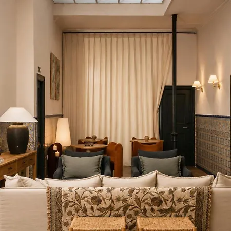 Honest Sevilla Hotel-2